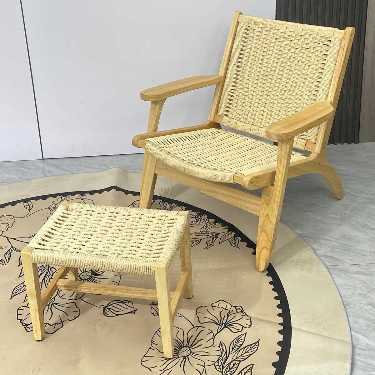 Handwoven Rope Lounge Chair with Solid Wood Frame – Modern Accent Seating