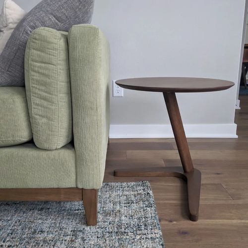 C-Shaped Solid Wood Side Table – Compact Sofa Table & Laptop Desk