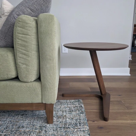C-Shaped Solid Wood Side Table – Compact Sofa Table & Laptop Desk