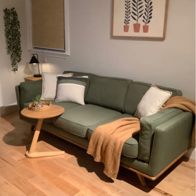 C-Shaped Solid Wood Side Table – Compact Sofa Table & Laptop Desk
