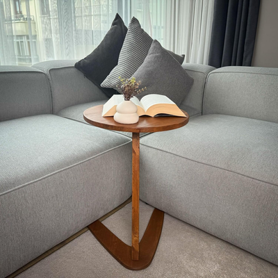 C-Shaped Solid Wood Side Table – Compact Sofa Table & Laptop Desk